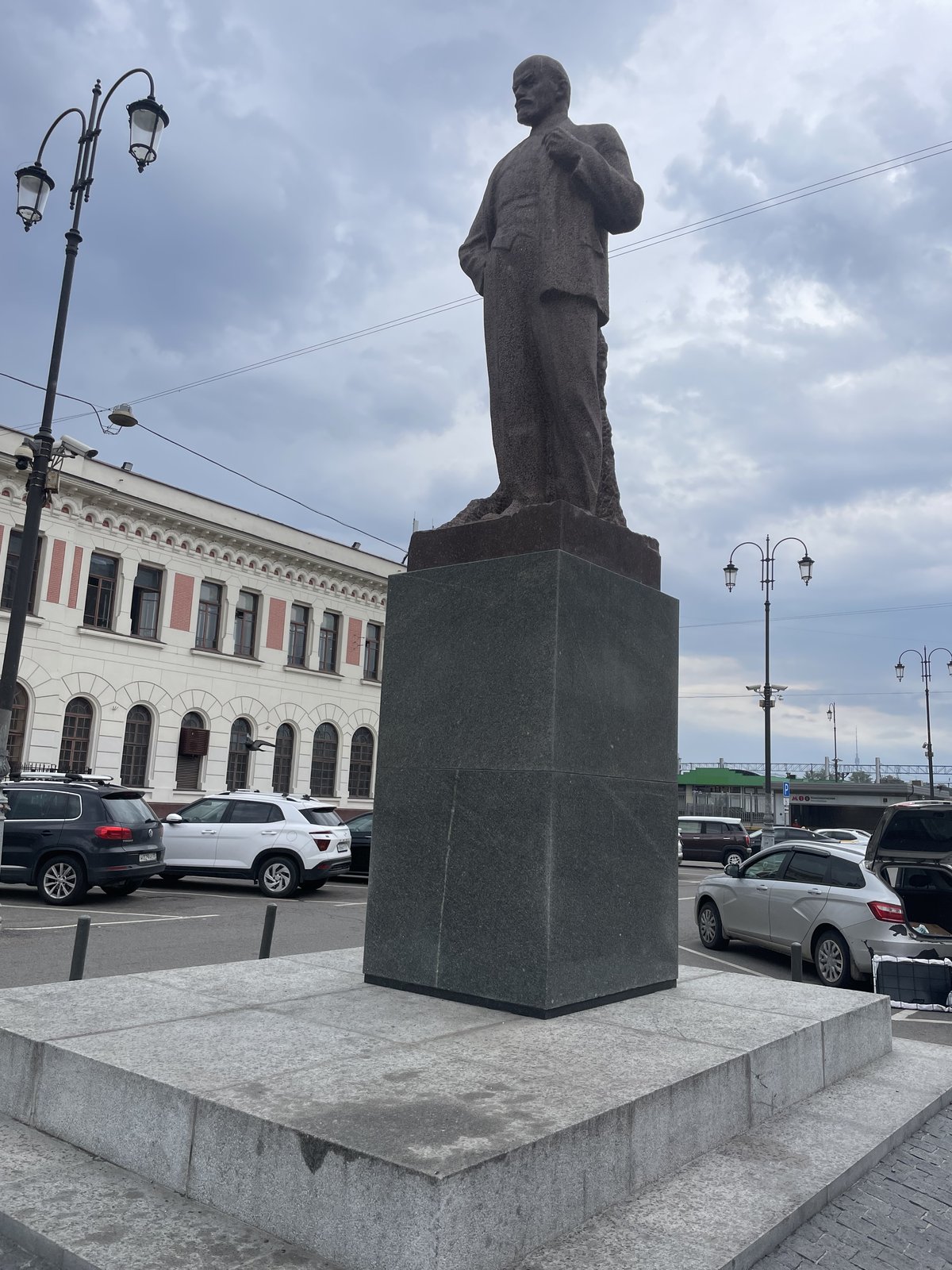 Ленин всегда живой: от Манежной до Театральной площади