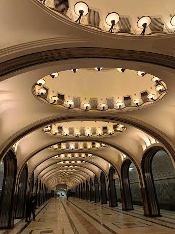Роскошь старого метро: московское метро сталинской эпохи